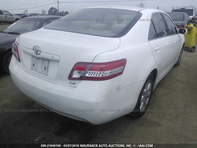 4T1BF3EK8BU656974 - 2011 TOYOTA CAMRY SE/LE/XLE 白色 照片 4