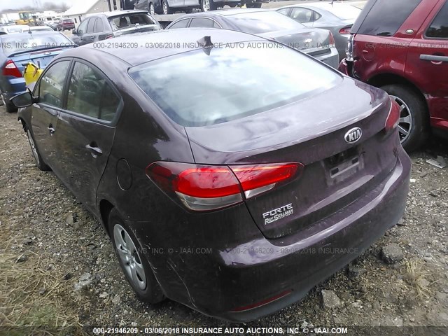 3KPFK4A77HE130870 - 2017 KIA FORTE LX BURGUNDY photo 3