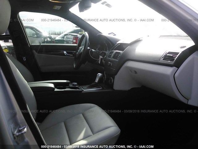 WDDGF5EBXAR118919 - 2010 MERCEDES-BENZ C 300 SILVER photo 5