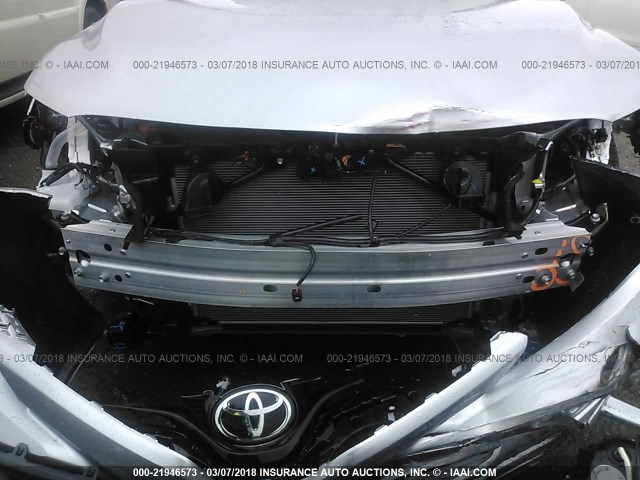 4T1B11HK6JU008787 - 2018 TOYOTA CAMRY L/LE/XLE/SE/XSE SILVER photo 6