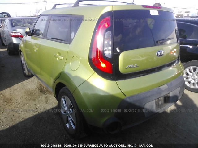 KNDJN2A23F7778715 - 2015 KIA SOUL GREEN photo 3