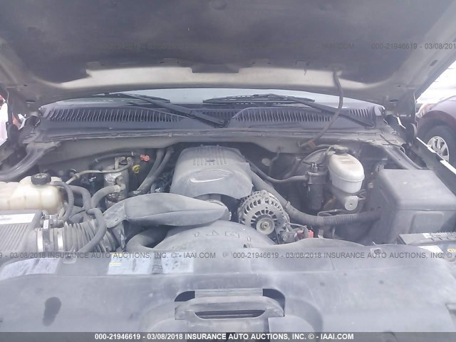 2GCEC19V531359869 - 2003 CHEVROLET SILVERADO C1500 SILVER photo 10