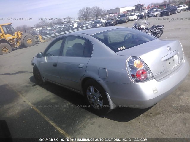 1N4AL11D34C107668 - 2004 NISSAN ALTIMA S/SL SILVER photo 3