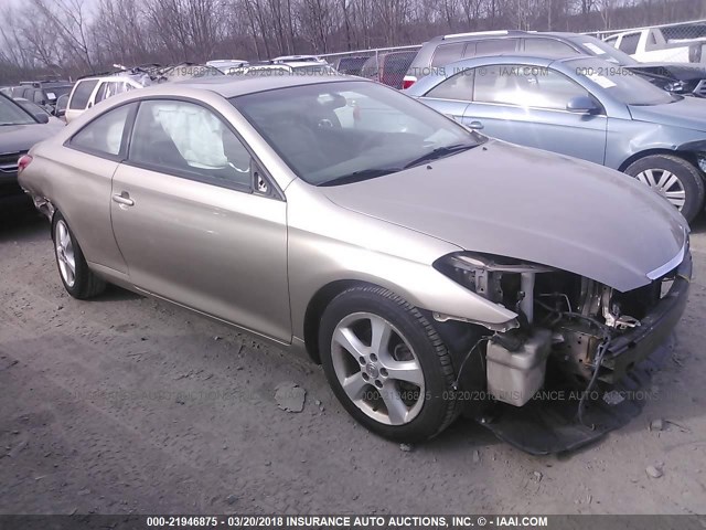 4T1CA30P45U054292 - 2005 TOYOTA CAMRY SOLARA SE/SLE GOLD photo 1