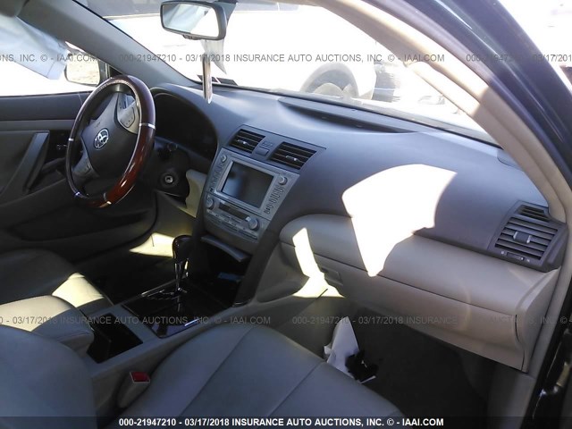 4T1BF3EK8BU707194 - 2011 TOYOTA CAMRY SE/LE/XLE Зеленый фото 5