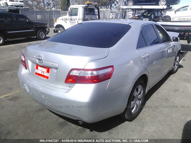4T4BE46K99R101801 - 2009 TOYOTA CAMRY SE/LE/XLE SILVER photo 4