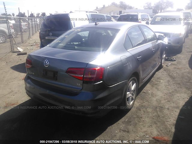 3VWLA7AJ2FM228885 - 2015 VOLKSWAGEN JETTA TDI GRAY photo 4