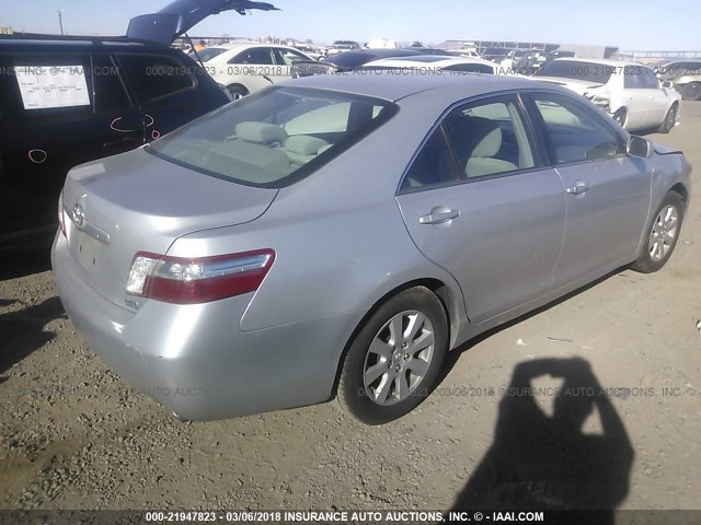 4T1BB46K17U029363 - 2007 TOYOTA CAMRY NEW GENERAT HYBRID SILVER photo 4