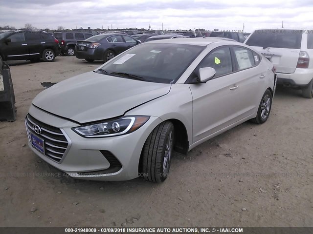 5NPD84LF3JH310889 - 2018 HYUNDAI ELANTRA SEL/VALUE/LIMITED BEIGE photo 2