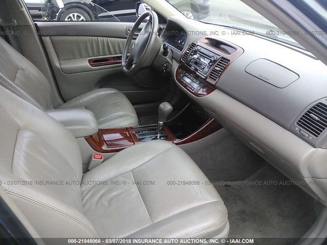 4T1BE32K64U262349 - 2004 TOYOTA CAMRY LE/XLE/SE GREEN photo 5