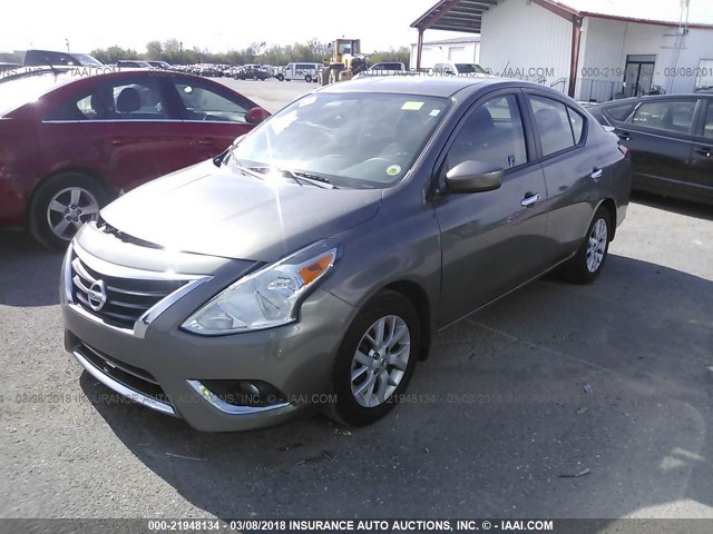 3N1CN7AP7HL804557 - 2017 NISSAN VERSA S/S PLUS/SV/SL GRAY photo 2