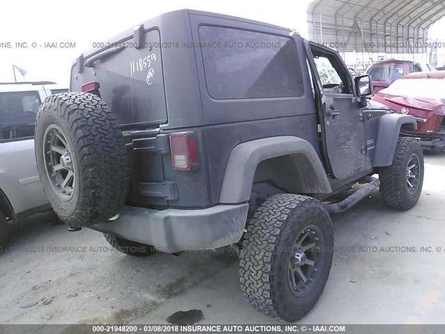1J4AA2D18BL526324 - 2011 JEEP WRANGLER SPORT 黑色 照片 4