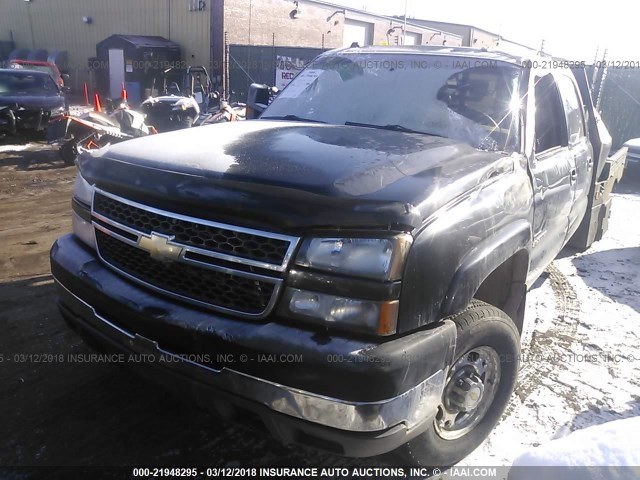 1GCHK23235F872912 - 2005 CHEVROLET SILVERADO K2500 HEAVY DUTY BLACK photo 2