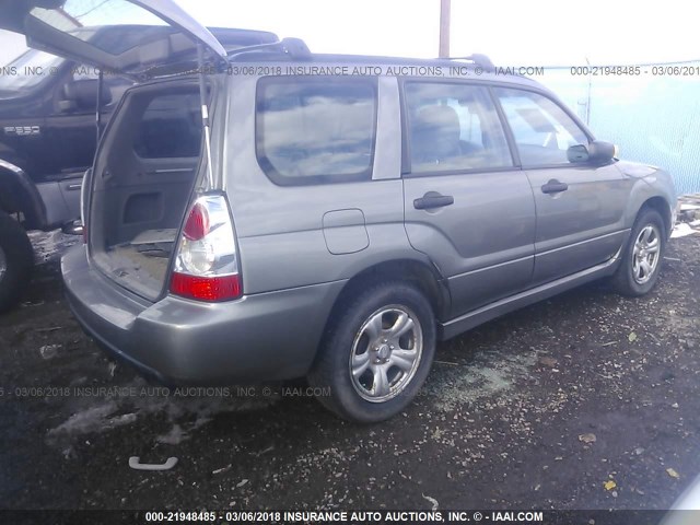 JF1SG63676G737094 - 2006 SUBARU FORESTER 2.5X GRAY photo 4