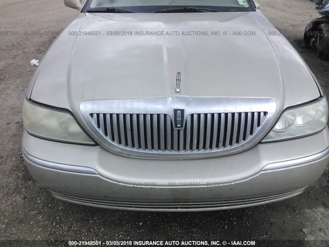 1LNHM81W05Y636219 - 2005 LINCOLN TOWN CAR SIGNATURE GOLD photo 10