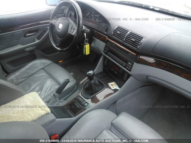 WBADT53403CE94190 - 2003 BMW 530 I GRAY photo 5