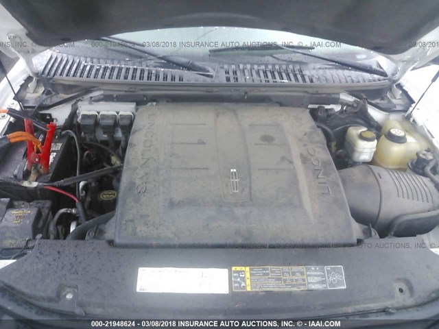 5LMFU285X6LJ24867 - 2006 LINCOLN NAVIGATOR WHITE photo 10