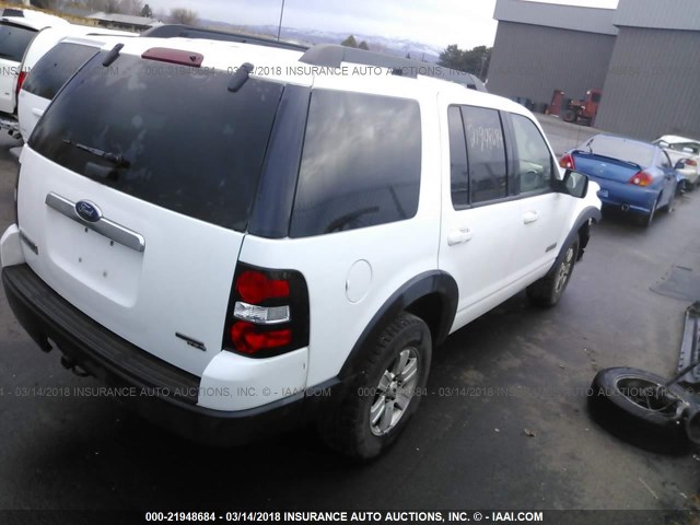 1FMEU73E27UA67935 - 2007 FORD EXPLORER XLT WHITE photo 4