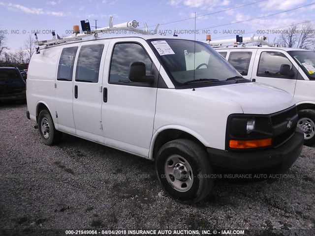 1GCGG25C291109933 - 2009 CHEVROLET EXPRESS G2500  WHITE photo 1