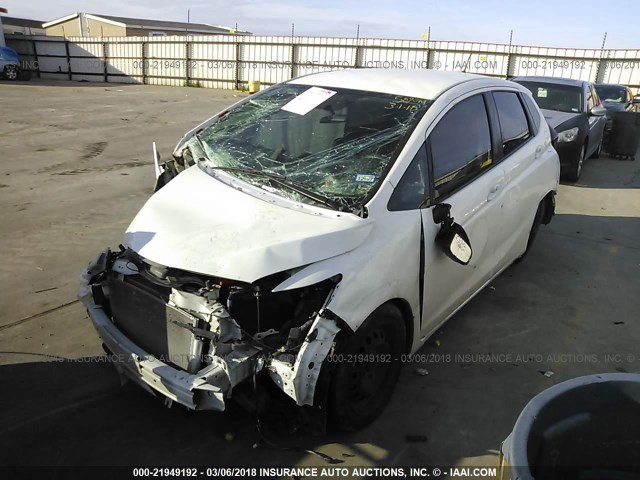 3HGGK5G56FM742451 - 2015 HONDA FIT LX WHITE photo 2