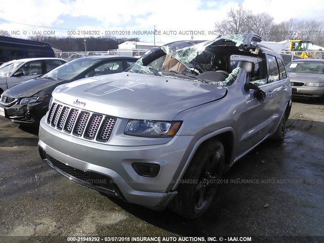 1C4RJFAG3FC685203 - 2015 JEEP GRAND CHEROKEE LAREDO SILVER photo 2