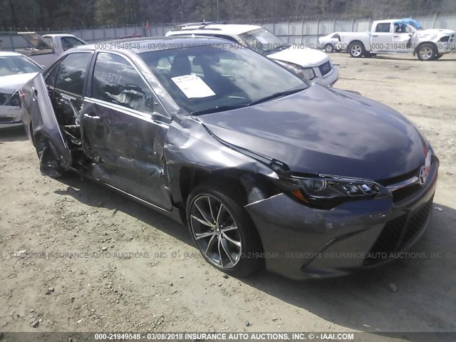 4T1BK1FK6FU563553 - 2015 TOYOTA CAMRY XSE/XLE GRAY photo 1