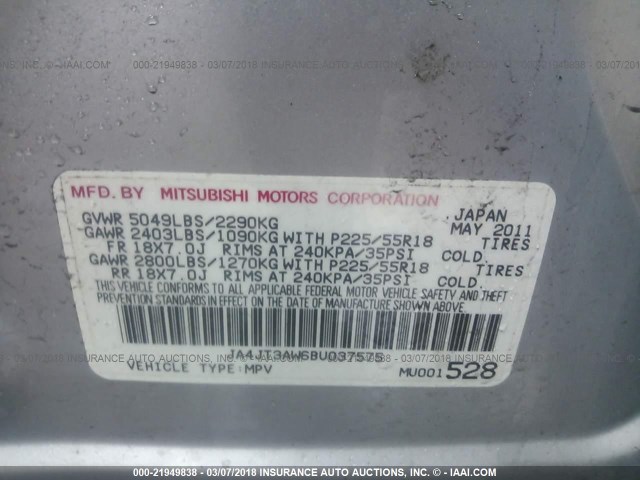 JA4JT3AW6BU037575 - 2011 MITSUBISHI OUTLANDER SE SILVER photo 9