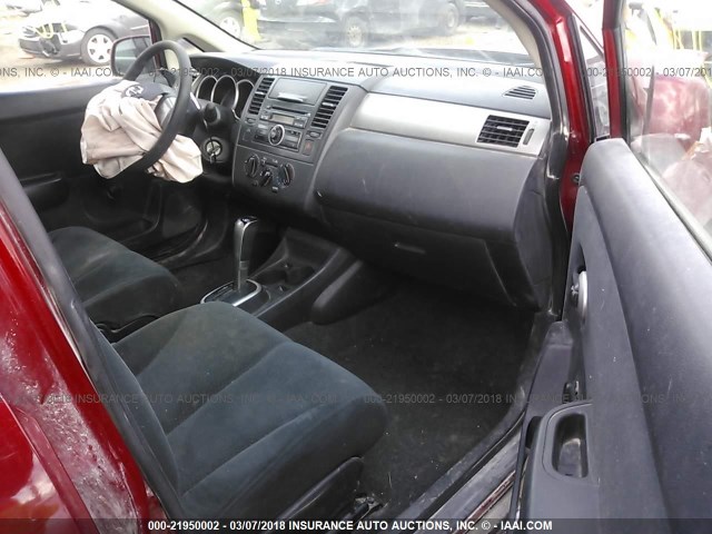 3N1BC1AP3AL401597 - 2010 NISSAN VERSA S/SL RED photo 5