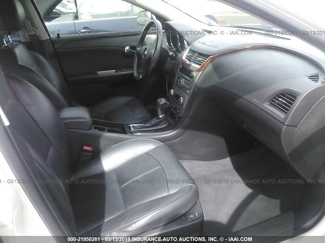 1G1ZG5E79CF343745 - 2012 CHEVROLET MALIBU LTZ Ақ фото 5