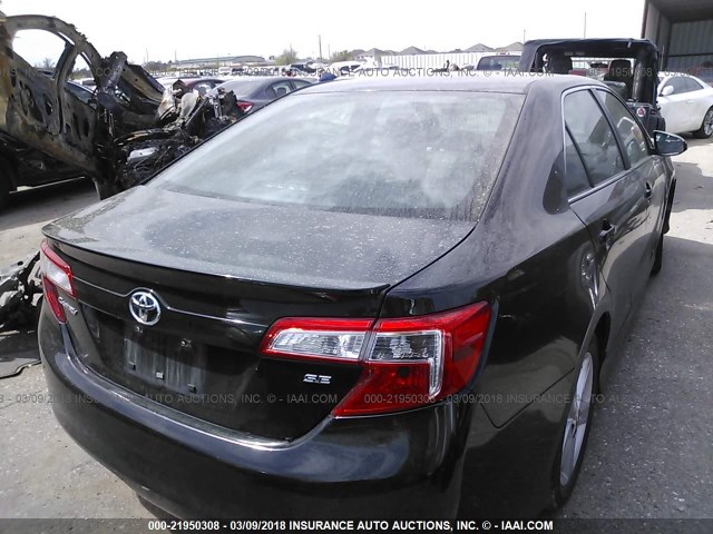 4T1BF1FK8DU257987 - 2013 TOYOTA CAMRY L/SE/LE/XLE 黑色 照片 4
