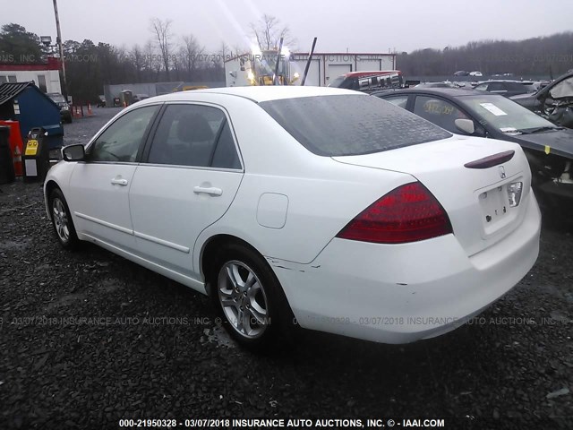 1HGCM56337A154059 - 2007 HONDA ACCORD SE WHITE photo 3