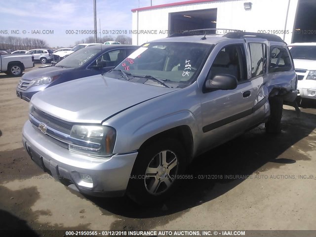 1GNET16S356104568 - 2005 CHEVROLET TRAILBLAZER EXT LS/EXT LT SILVER photo 2