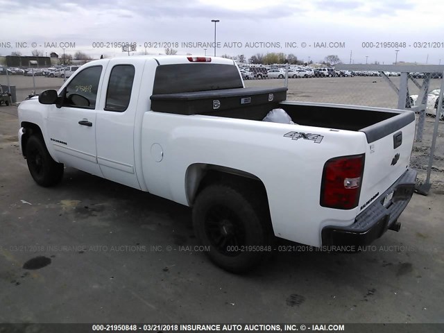 1GCEK29J69Z273850 - 2009 CHEVROLET SILVERADO K1500 LT WHITE photo 3