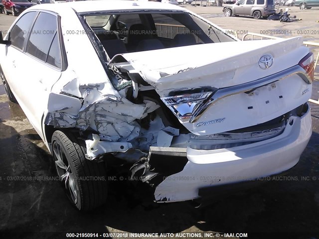 4T1BF1FK4GU227437 - 2016 TOYOTA CAMRY LE/XLE/SE/XSE WHITE photo 6