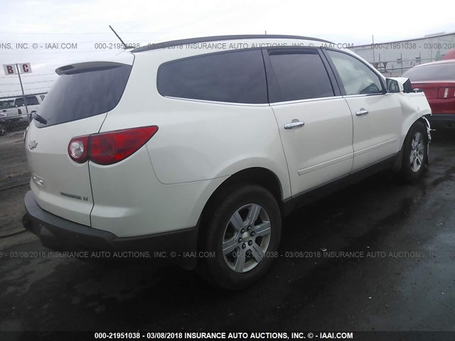 1GNKRJEDXBJ171715 - 2011 CHEVROLET TRAVERSE LT WHITE photo 4