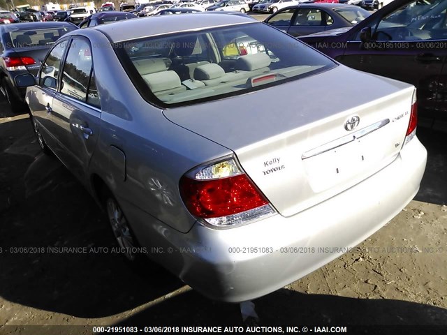 4T1BF30K75U618731 - 2005 TOYOTA CAMRY LE/XLE/SE SILVER photo 3