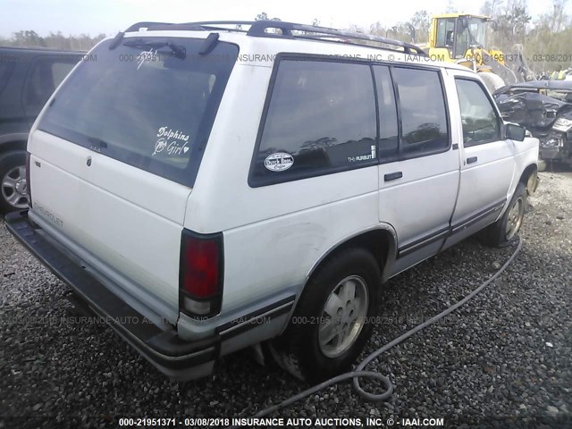 1GNDT13W7R2121552 - 1994 CHEVROLET BLAZER S10 WHITE photo 4