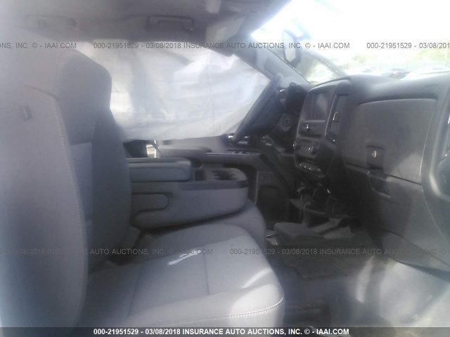 1GC2CUEG4GZ187889 - 2016 CHEVROLET SILVERADO C2500 HEAVY DUTY WHITE photo 5