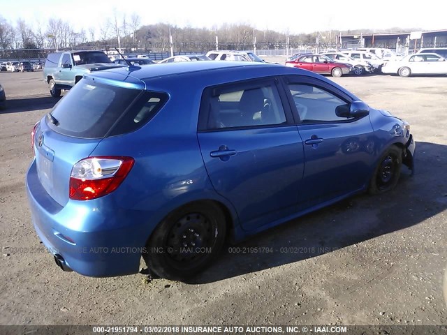 2T1KE4EE0AC041273 - 2010 TOYOTA COROLLA MATRIX S BLUE photo 4