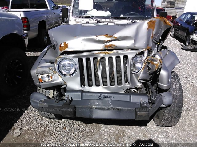 1J4FA49S01P354512 - 2001 JEEP WRANGLER / TJ SPORT GRAY photo 6