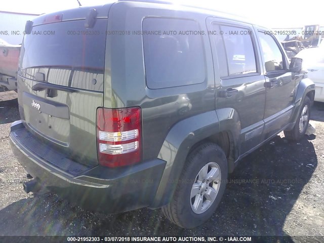 1J8GP28K89W527850 - 2009 JEEP LIBERTY SPORT 绿色 照片 4