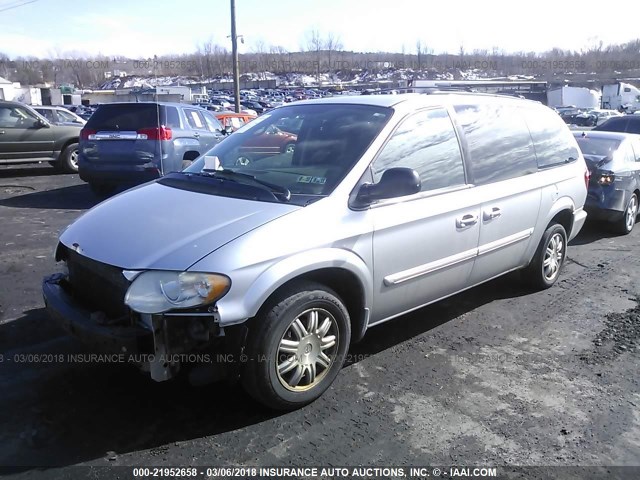 2C4GP54L05R392972 - 2005 CHRYSLER TOWN & COUNTRY TOURING SILVER photo 2