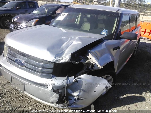 2FMGK5BC3BBD36574 - 2011 FORD FLEX SE SILVER photo 6