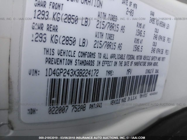 1D4GP243X3B224172 - 2003 DODGE GRAND CARAVAN SE WHITE photo 9