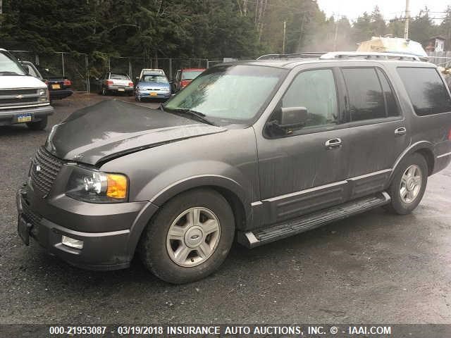 1FMFU20575LA90528 - 2005 FORD EXPEDITION LIMITED GRAY photo 2