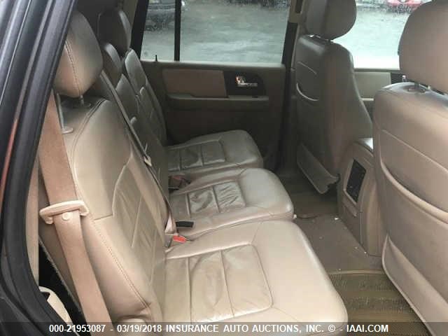 1FMFU20575LA90528 - 2005 FORD EXPEDITION LIMITED GRAY photo 8