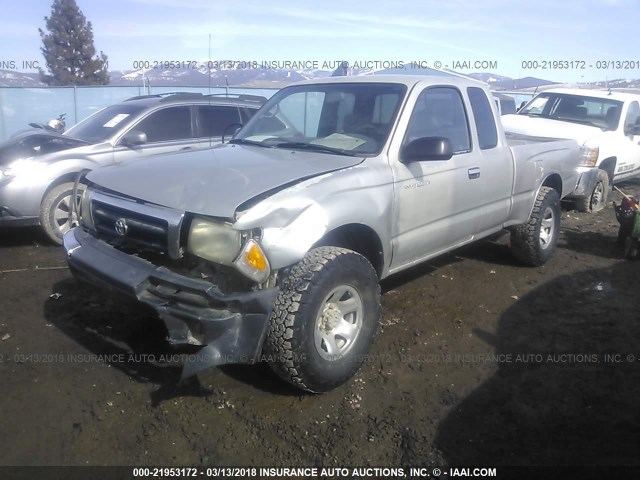 5TEWM72N4YZ694896 - 2000 TOYOTA TACOMA XTRACAB SILVER photo 2