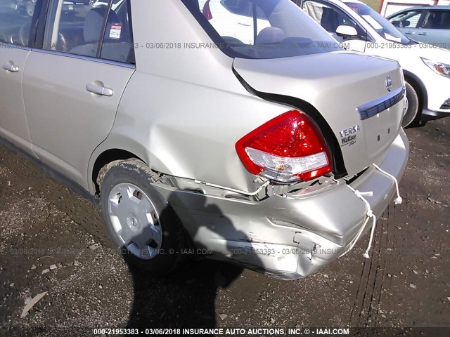 3N1BC11E28L393873 - 2008 NISSAN VERSA S/SL GOLD photo 6