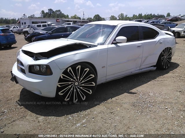 2B3CA3CV8AH257280 - 2010 DODGE CHARGER SXT WHITE photo 2