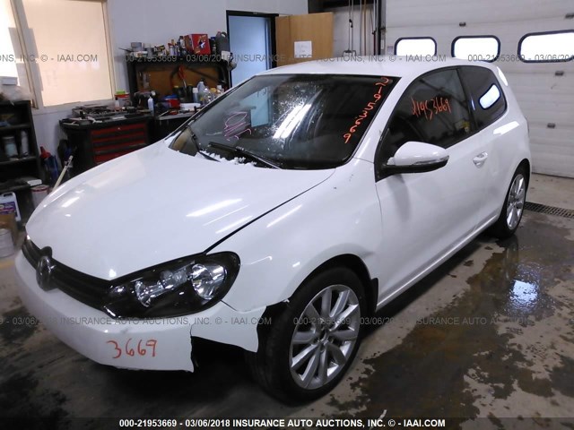 WVWAB7AJ5CW320947 - 2012 VOLKSWAGEN GOLF WHITE photo 2